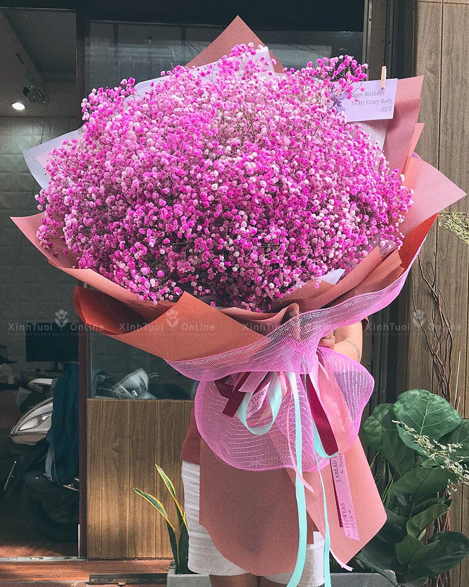 Bó hoa khổng lồ nịnh vợ